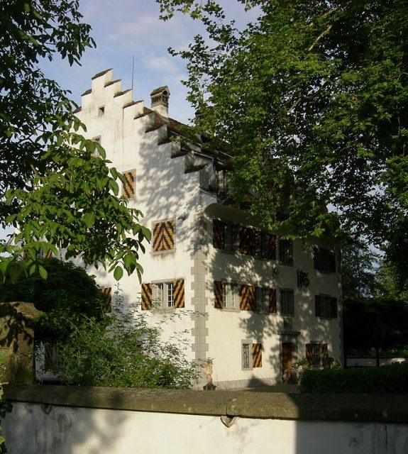 Knonau Castle
