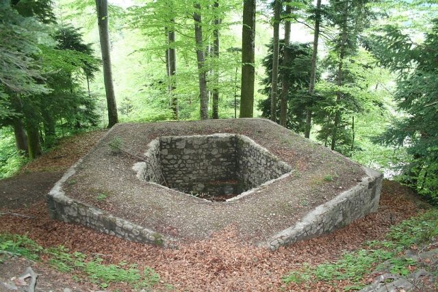 Oberes Baliken Castle (Ruin) (Blattenbach)