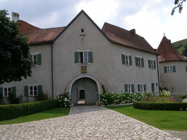 Titting Castle