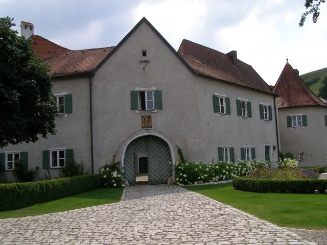 Titting Castle