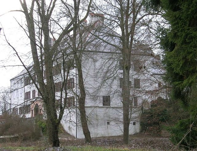Isareck Castle