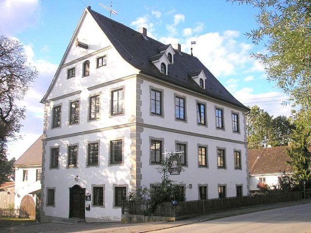 Kissing Castle