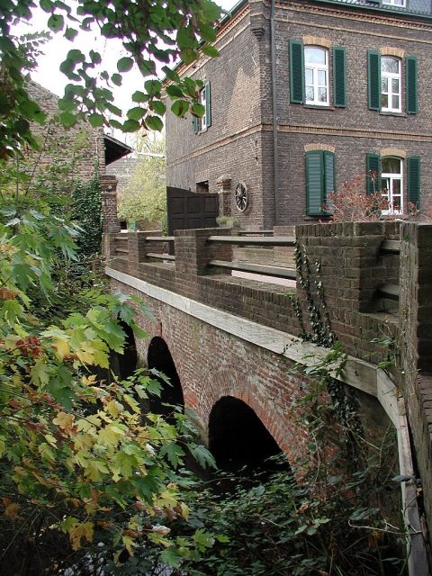 Burg Schlebuschhof  (Stotzheim)
