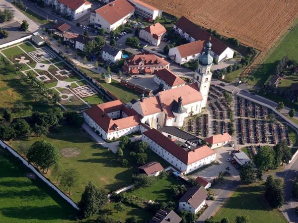 Neukirchen Abbey