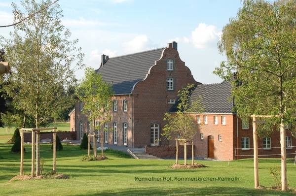 Ramrather Hof Manor (Rommerskirchen)