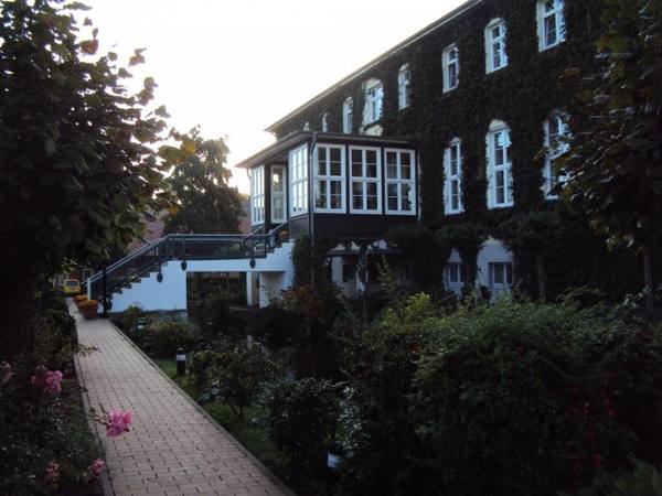 Petershain Manor
