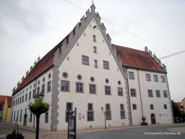 Fuggerhaus Castle