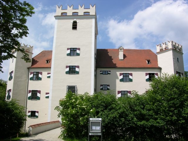 Mariakirchen Castle