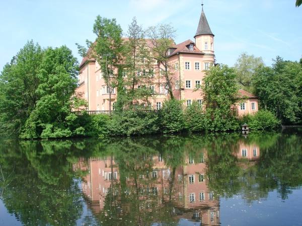 Taufkirchen Castle