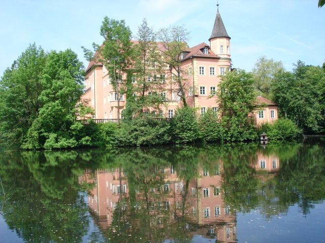 Taufkirchen Castle