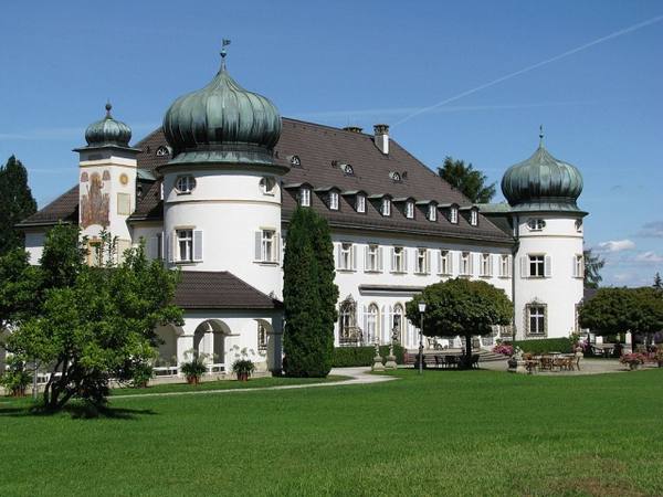 Höhenried Castle
