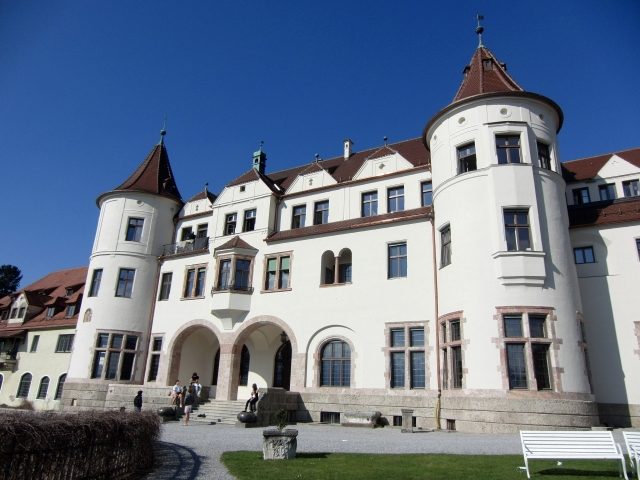 Neubeuern Castle