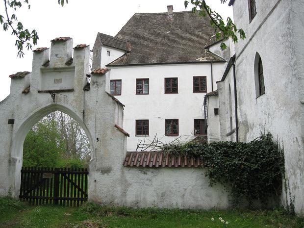 Pöring Castle