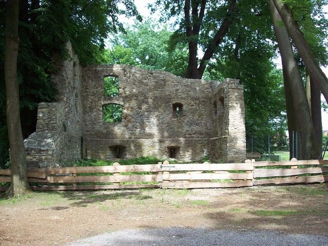 Teublitz Castle (Ruin)
