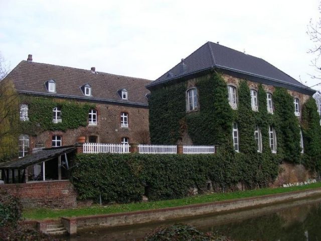 Kinzweiler Castle
