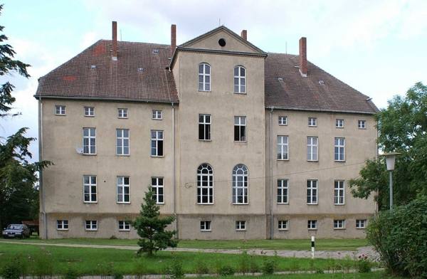 Alt Plestlin Manor
