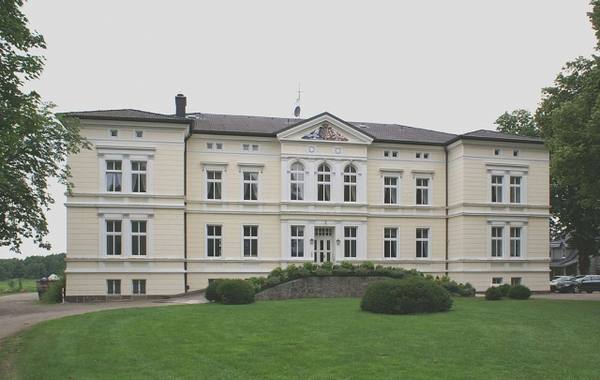 Vanselow Manor