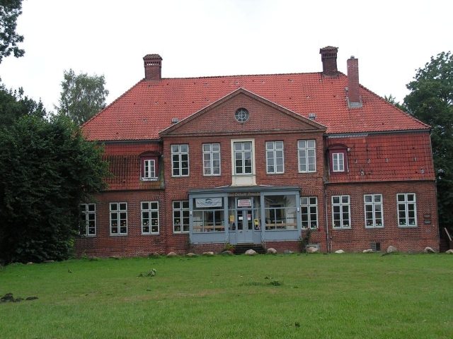 Krempelsdorf Manor