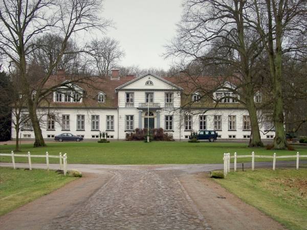 Haseldorf Castle