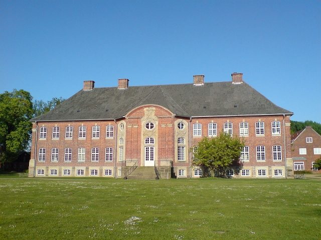 Borstel Manor