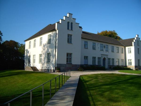 Siggen Manor