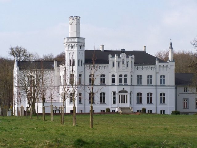 Groß Kedingshagen Castle