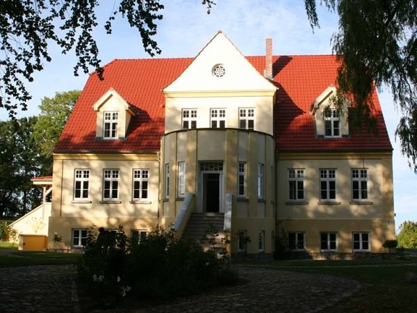 Grubnow Manor