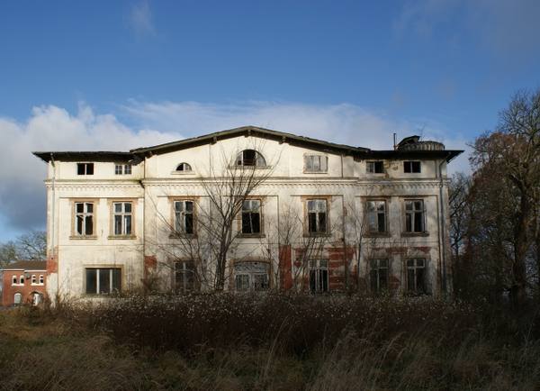 Gutshaus Neparmitz