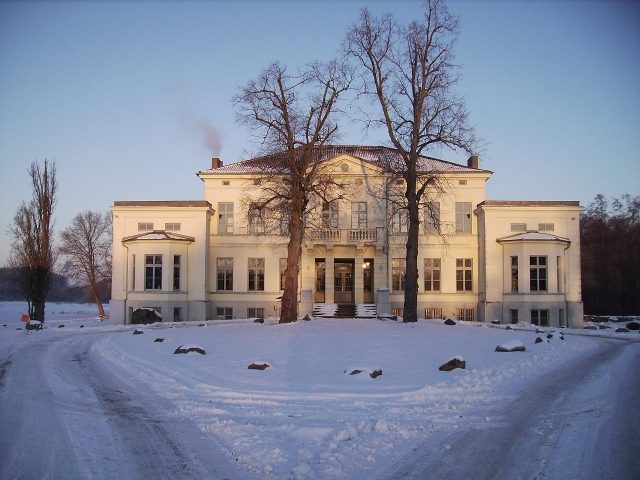 Zülow Manor
