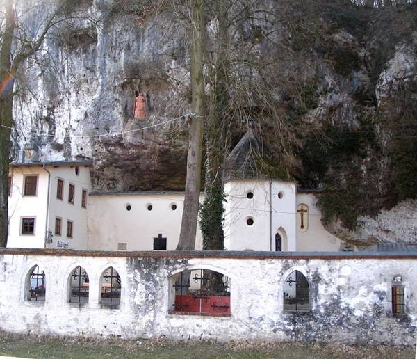 Trauntal Abbey