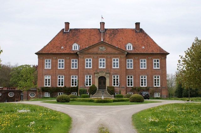 Grünholz Manor