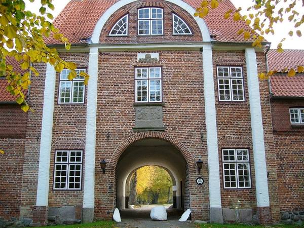 Quarnbek Manor