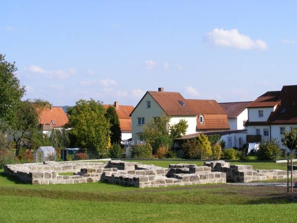 Tüschnitz Castle (Ruin)