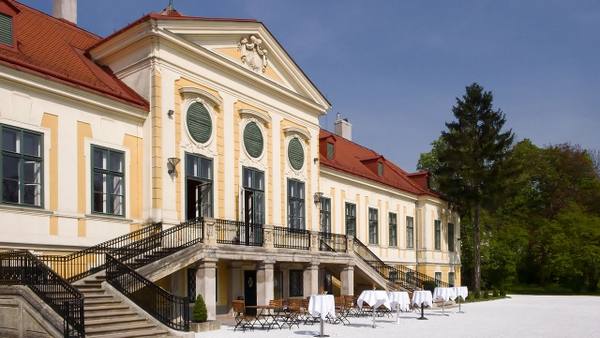 Miller-von-Aichholz Castle
