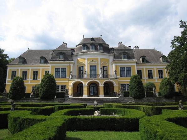 Neuwaldegg Castle