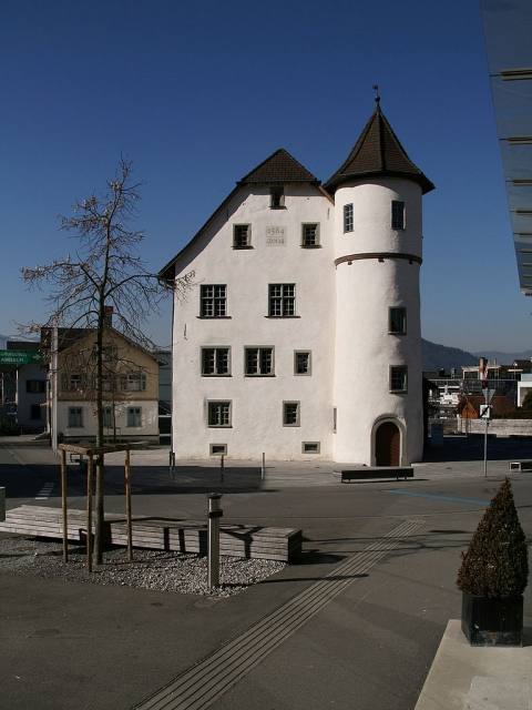 Jonas Castle