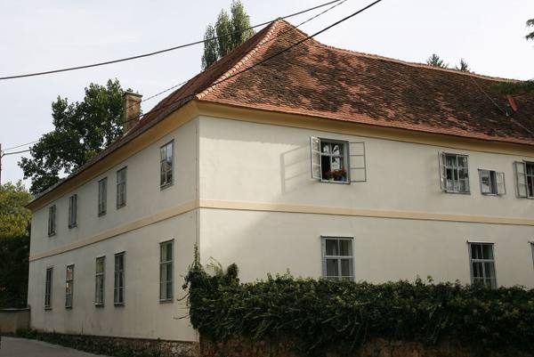 Algersdorf Castle