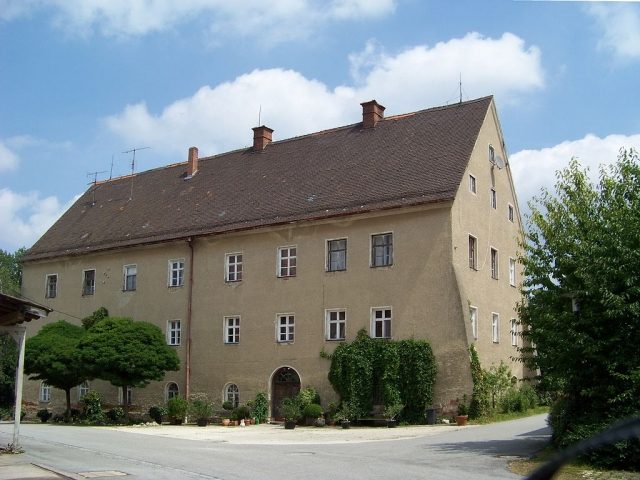Oberellenbach Castle
