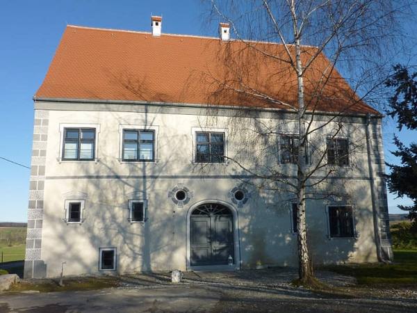 Lerchenberg Castle