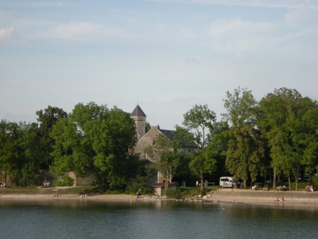 Neuenchieming Castle