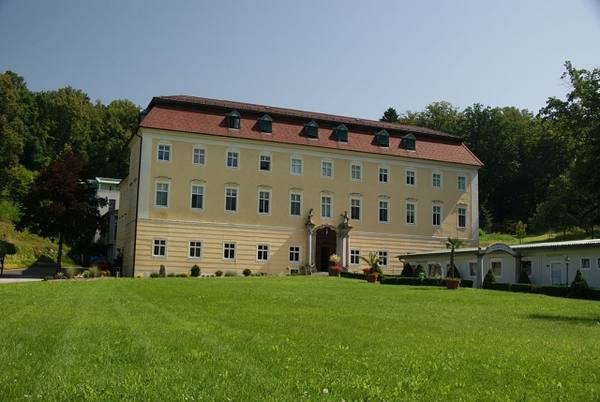 Haus Castle