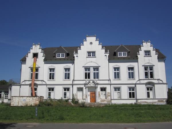 Altenpleen Manor