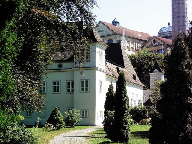Engelhof Castle
