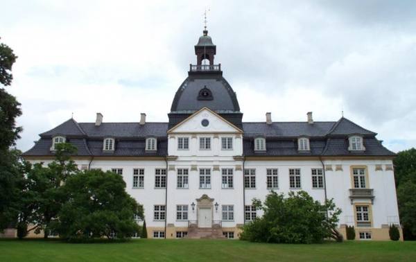 Charlottenlund Palace