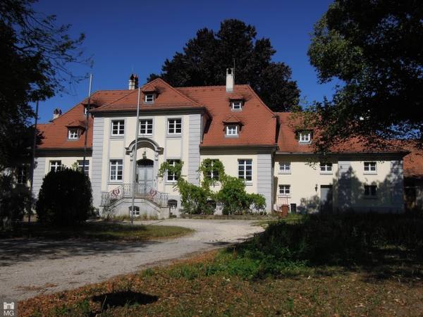 Hofgarten Castle