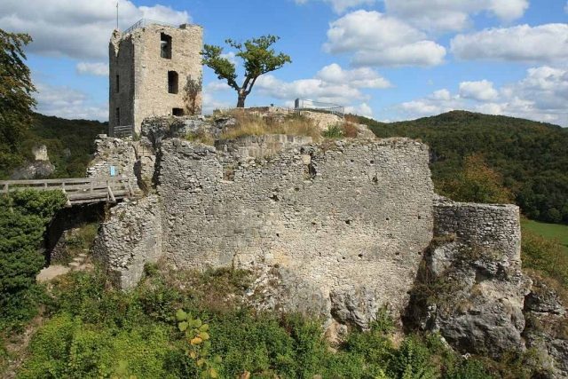 Neideck Castle (Ruin)