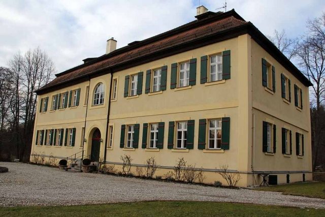 Weiherhaus Castle