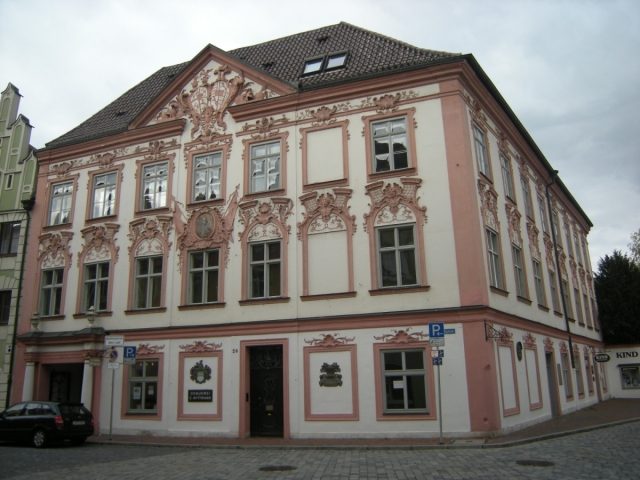 Etzdorf Palace