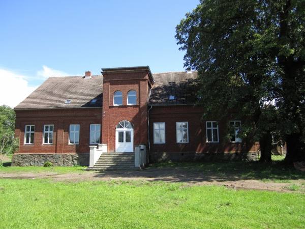 Grabow Manor