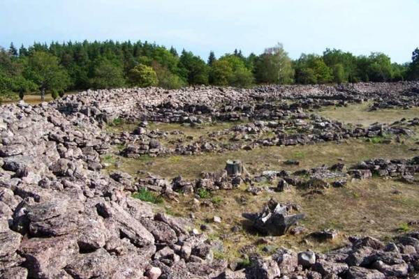 Ismantorp Castle (Ruin)